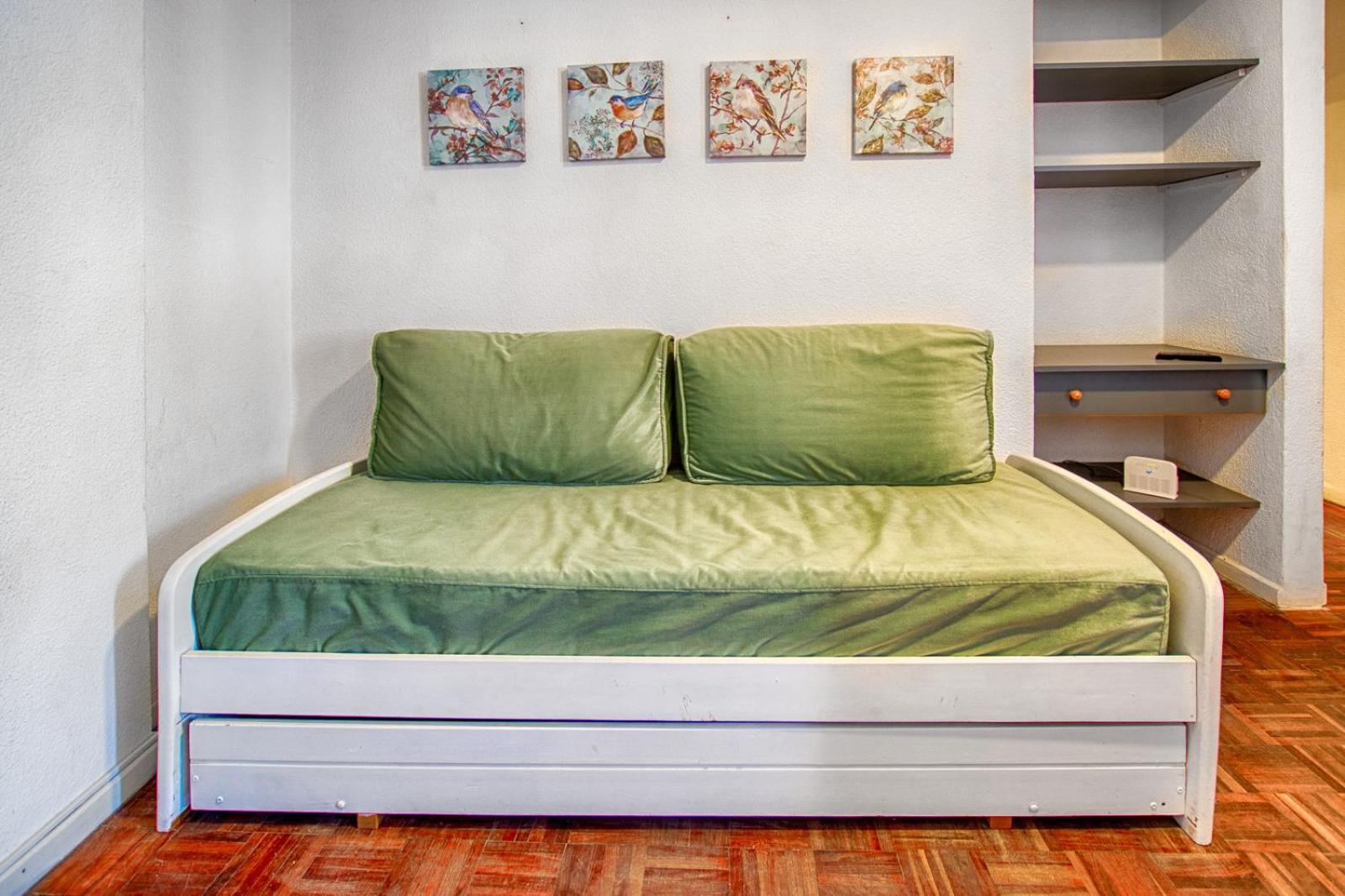 Simple A Una Cuadra De Todo Apartamento